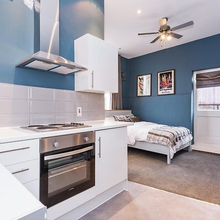 ซัมเมอร์ฟิลด์ ผับ แอนด์ บูทิก รูมส์ Bed & Breakfast ลอนดอน ภายนอก รูปภาพ