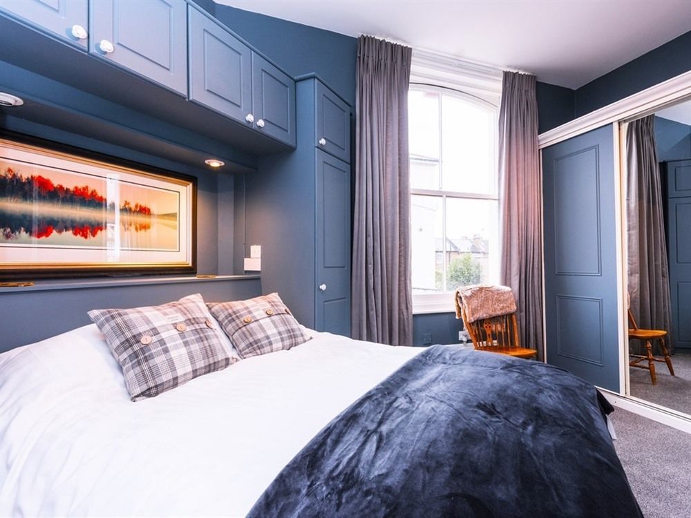 ซัมเมอร์ฟิลด์ ผับ แอนด์ บูทิก รูมส์ Bed & Breakfast ลอนดอน ภายนอก รูปภาพ