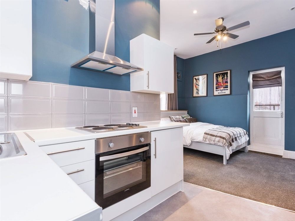 ซัมเมอร์ฟิลด์ ผับ แอนด์ บูทิก รูมส์ Bed & Breakfast ลอนดอน ภายนอก รูปภาพ