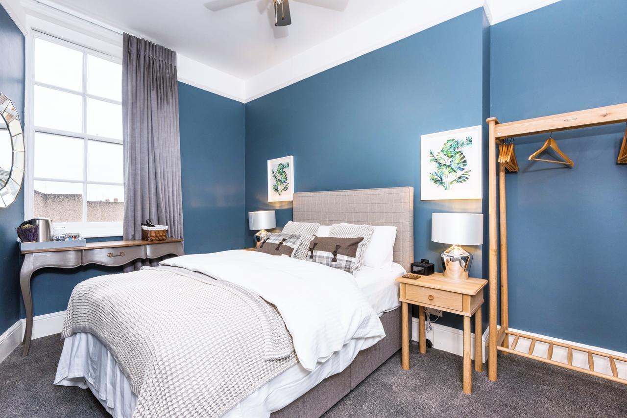 ซัมเมอร์ฟิลด์ ผับ แอนด์ บูทิก รูมส์ Bed & Breakfast ลอนดอน ภายนอก รูปภาพ