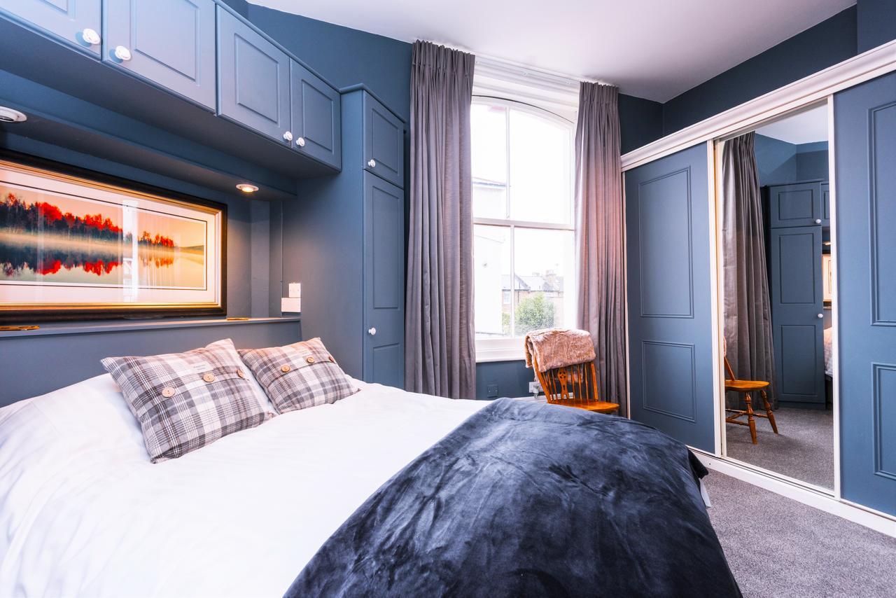 ซัมเมอร์ฟิลด์ ผับ แอนด์ บูทิก รูมส์ Bed & Breakfast ลอนดอน ภายนอก รูปภาพ