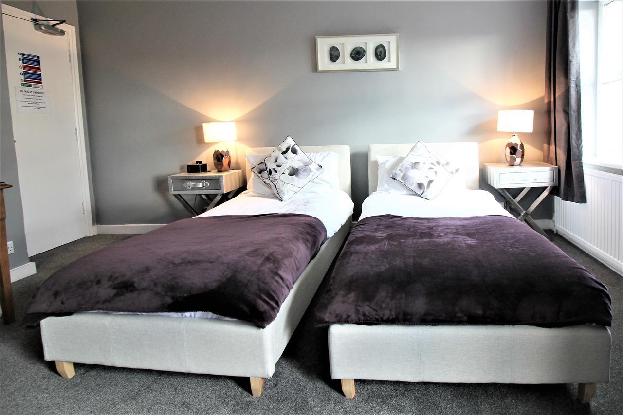 ซัมเมอร์ฟิลด์ ผับ แอนด์ บูทิก รูมส์ Bed & Breakfast ลอนดอน ภายนอก รูปภาพ