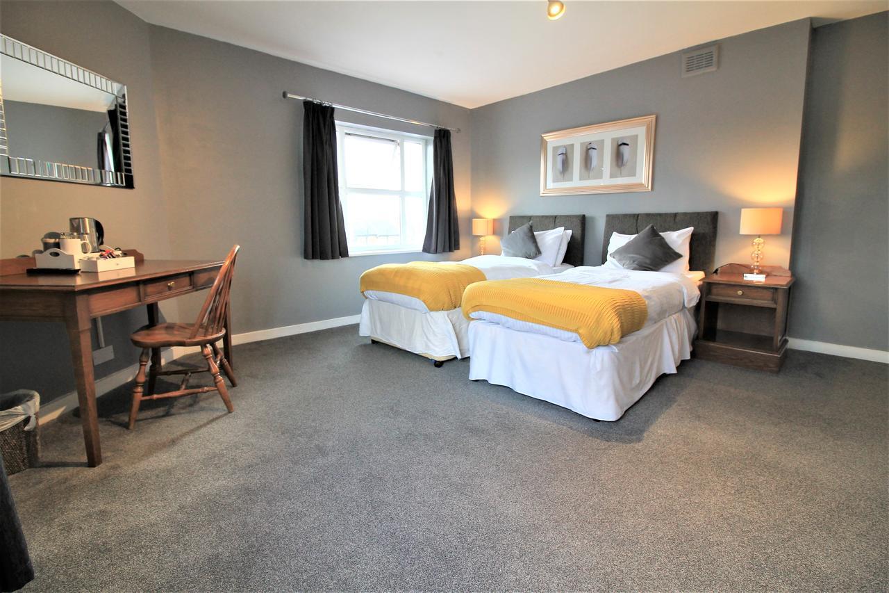 ซัมเมอร์ฟิลด์ ผับ แอนด์ บูทิก รูมส์ Bed & Breakfast ลอนดอน ภายนอก รูปภาพ