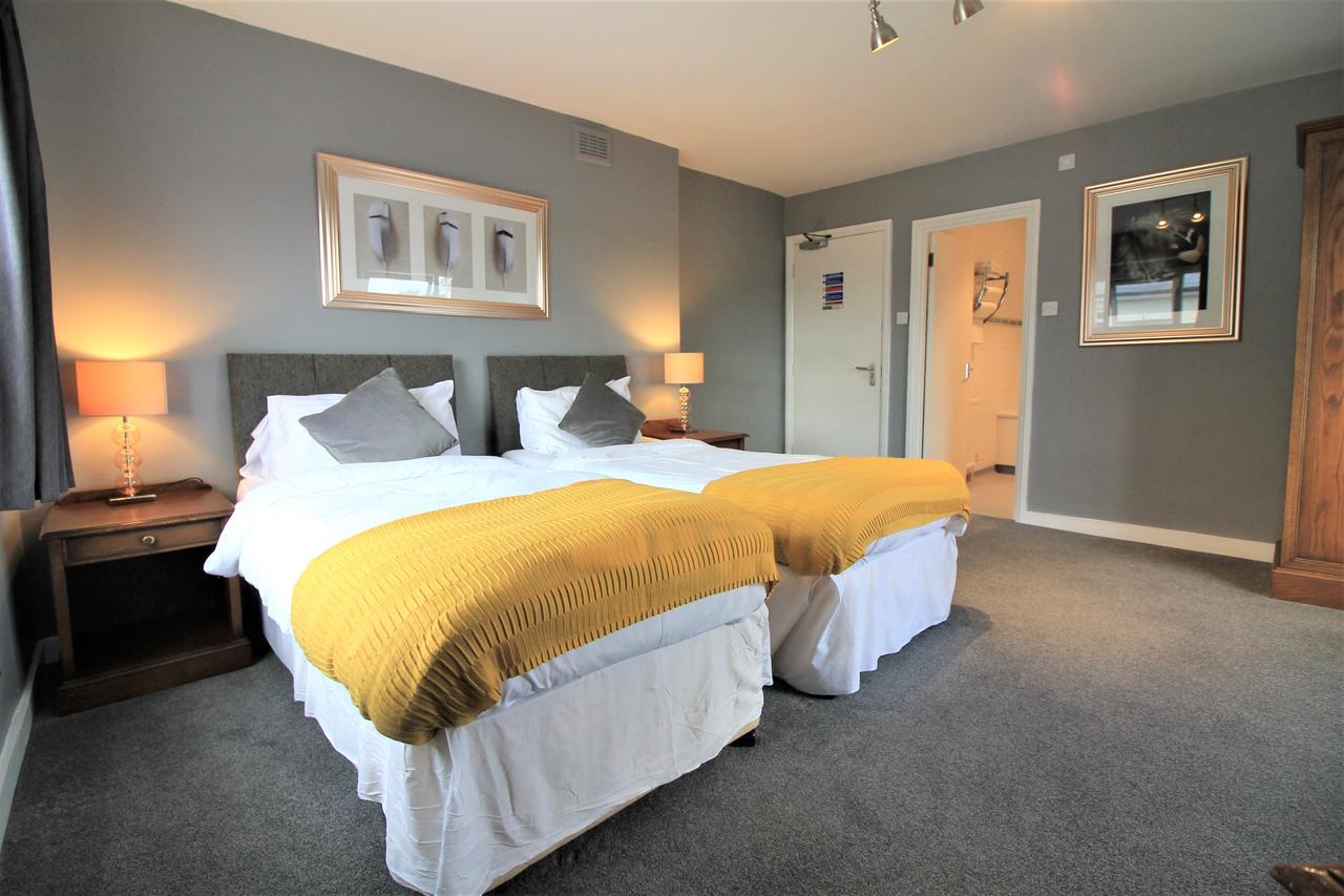 ซัมเมอร์ฟิลด์ ผับ แอนด์ บูทิก รูมส์ Bed & Breakfast ลอนดอน ภายนอก รูปภาพ