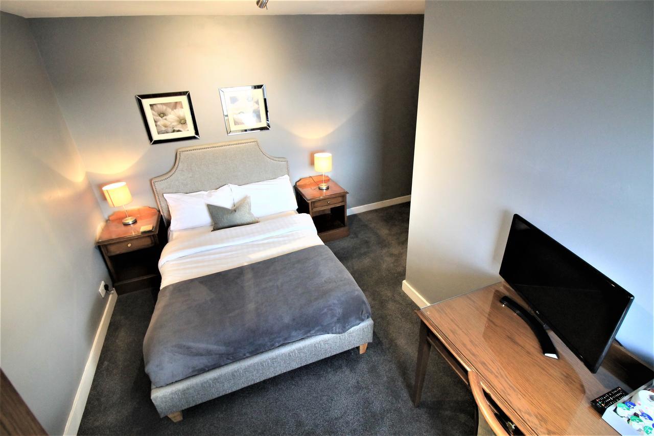 ซัมเมอร์ฟิลด์ ผับ แอนด์ บูทิก รูมส์ Bed & Breakfast ลอนดอน ภายนอก รูปภาพ