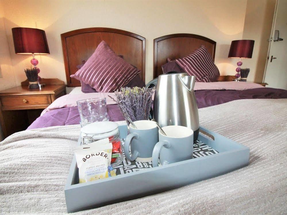 ซัมเมอร์ฟิลด์ ผับ แอนด์ บูทิก รูมส์ Bed & Breakfast ลอนดอน ภายนอก รูปภาพ