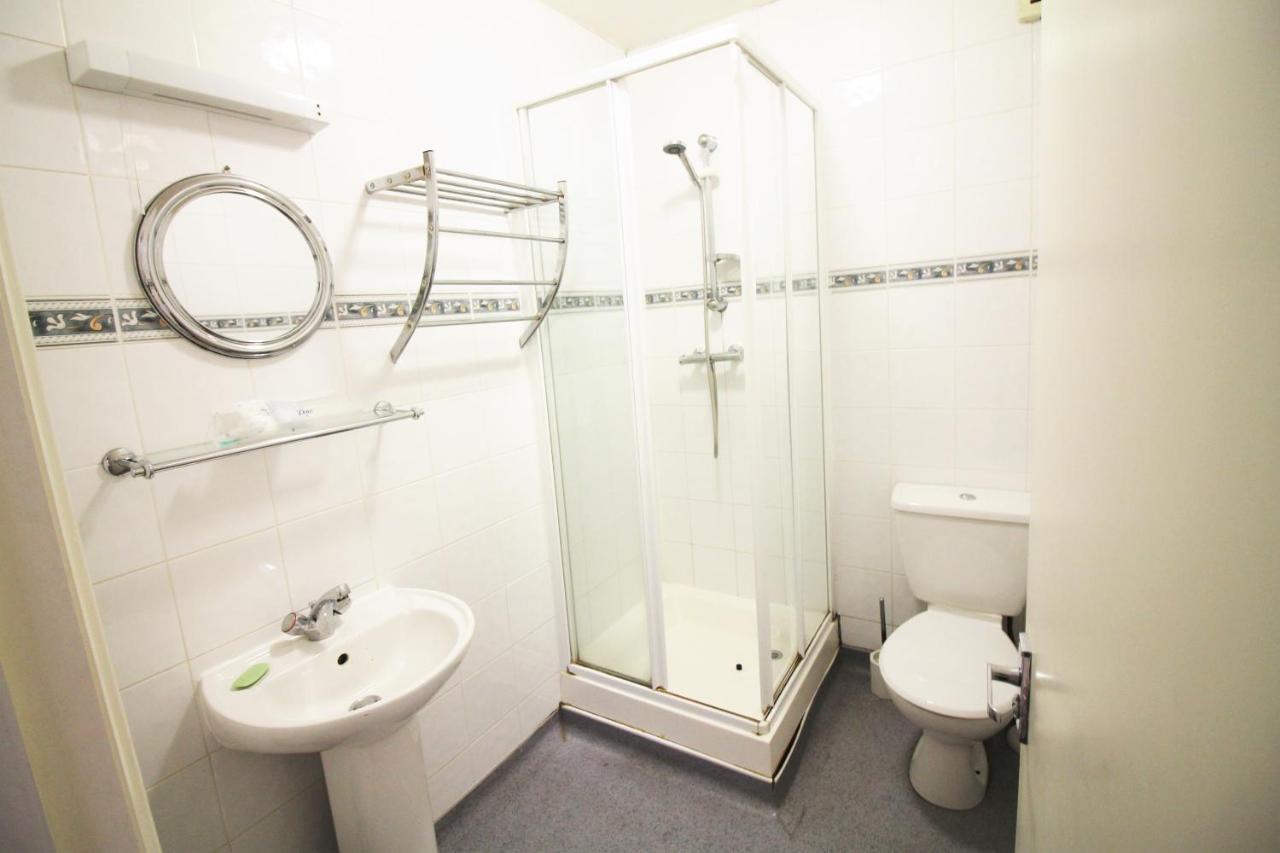 ซัมเมอร์ฟิลด์ ผับ แอนด์ บูทิก รูมส์ Bed & Breakfast ลอนดอน ภายนอก รูปภาพ