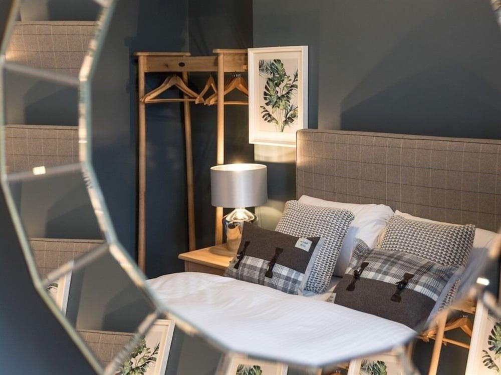 ซัมเมอร์ฟิลด์ ผับ แอนด์ บูทิก รูมส์ Bed & Breakfast ลอนดอน ภายนอก รูปภาพ